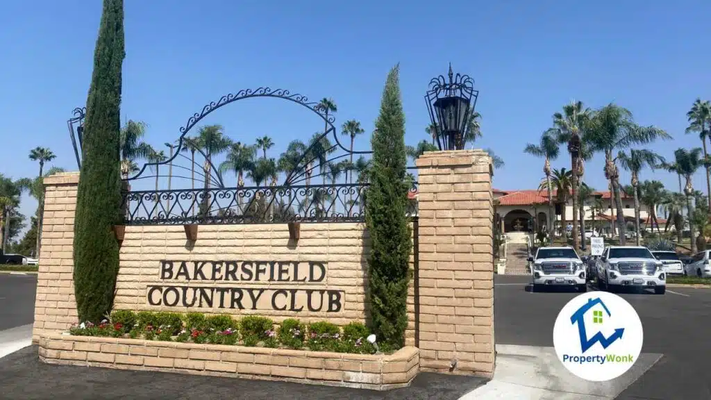 Signage at the entrance to the Bakersfield Country Club neighborhood in Bakersfield.