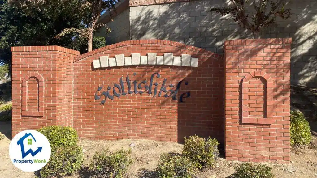 Signage at the entrance to the Scottish Isle neighborhood in Bakersfield.